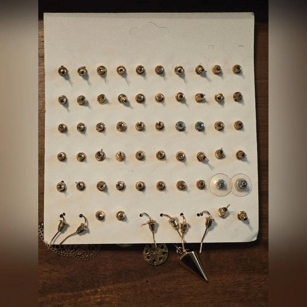 NWOT, CASSIECA, 30 Assorted Stud and Dangle Earrings, Very cute and Stylish!!